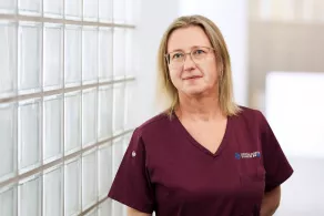Portrait_Mitarbeiterin_KlinikGarbátyplatz_Pankow